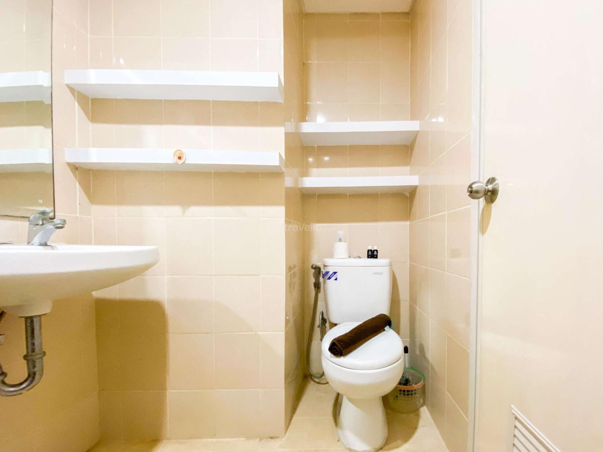 Homey With 1br At Parahyangan By Travelio Bandung